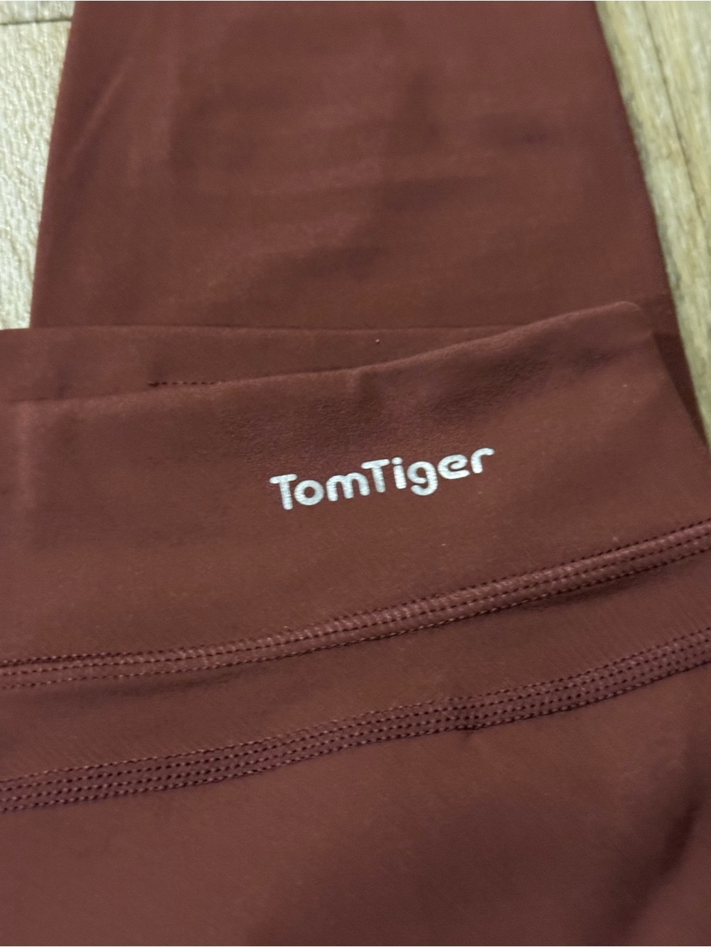 TomTiger Brown Activewear Leggings Highwaisted Size Small - Picture 2 of 4